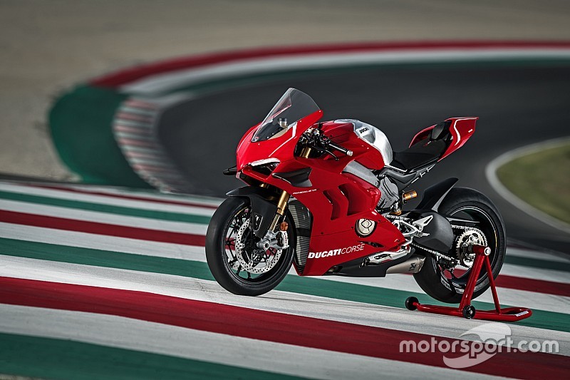 Ducati presenta la moto con la que Álvaro Bautista debutará en el WorldSBK