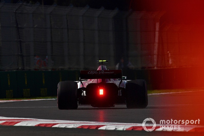 Los neumáticos hiperblandos de la F1, como conducir "en lluvia" o "en rally"