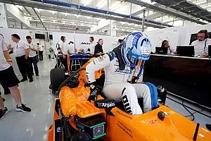 Bildergalerie: Autotausch zwischen Alonso und Johnson