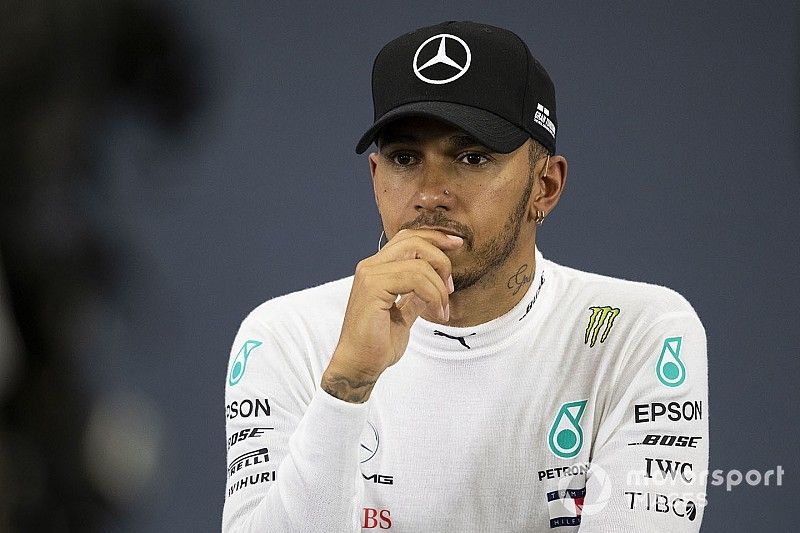Hamilton nem számított rá, hogy így elillan a Ferrari teljesítménye