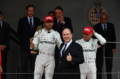 Hamilton tíz vb-cím után vonulna vissza az F1-től
