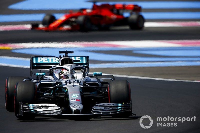 Hamilton : "Les Ferrari seront proches" au Red Bull Ring