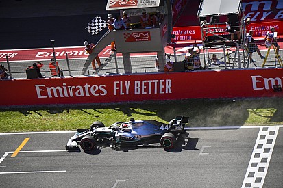 Hamilton szívesebben küzdene Vettel ellen, mint Bottasszal