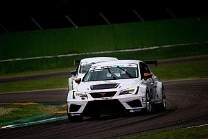 Imola, Gara 2: bis di Salvatore Tavano, nuovo leader tricolore del TCR Italy