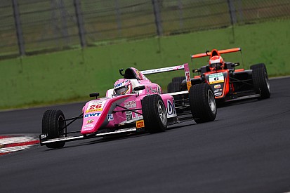 Vallelunga, Gara 2: Stanek e Petecof penalizzati, la vittoria va a Durksen