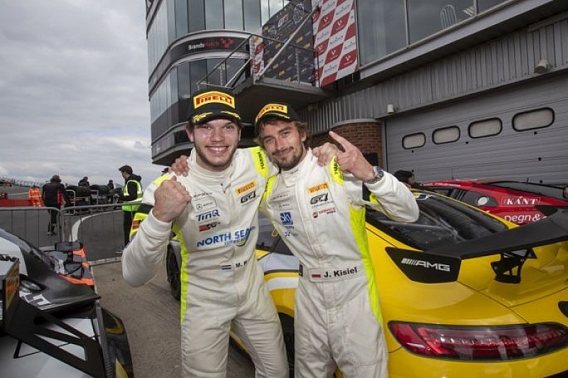 Kisiel i Koebolt wygrywają na Brands Hatch