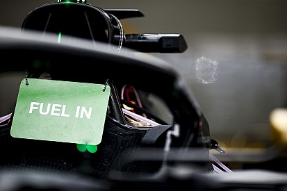 Miért jelent az F1 üzemanyag-áramlási szabályváltoztatása 2020-ban még nehezebb autókat?