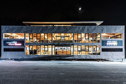 In beeld: Het nieuwe 'Holzhaus' van Red Bull Racing