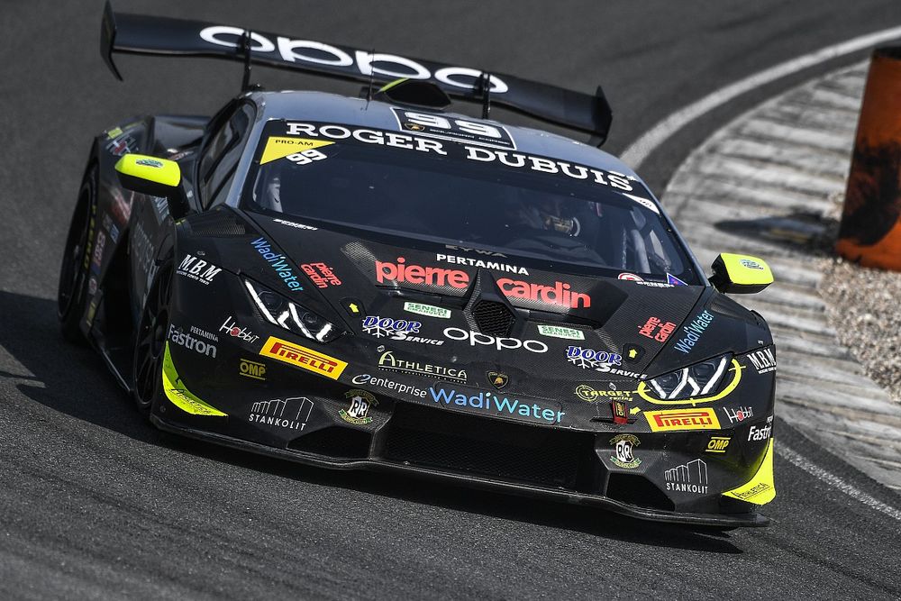Как слишком быстрый пит-стоп подвел россиянина в Super Trofeo