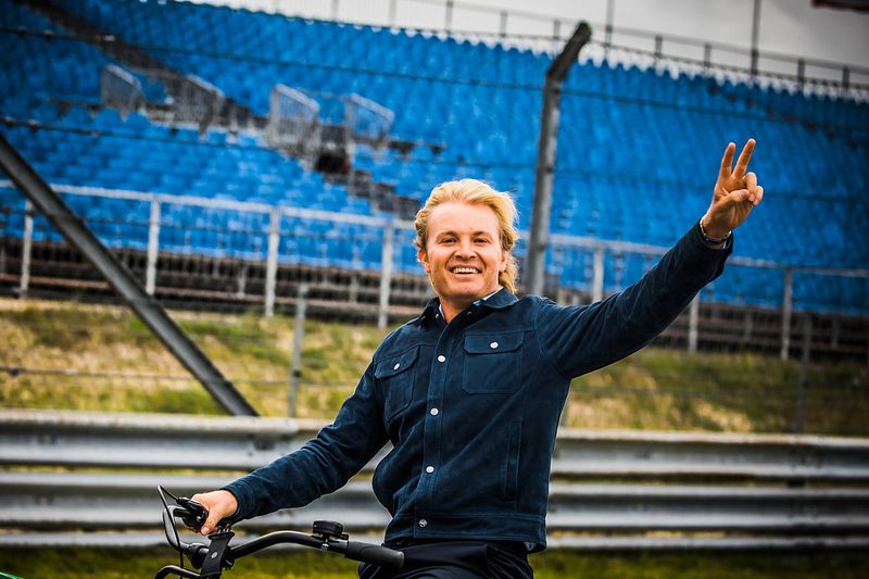 Rosberg: Hamilton en Verstappen besten ooit in wiel-aan-wiel duels