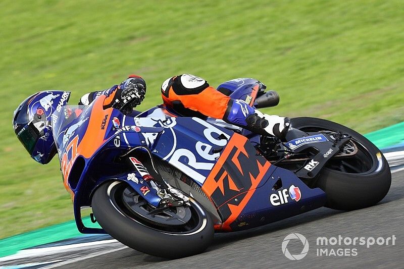 Lecuona: "Solo me comparo con Espargaró; con Pedrosa ni he hablado"