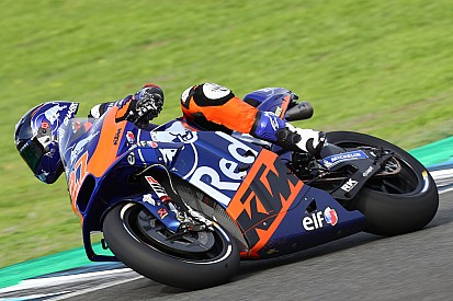 Lecuona: "Solo me comparo con Espargaró; con Pedrosa ni he hablado"
