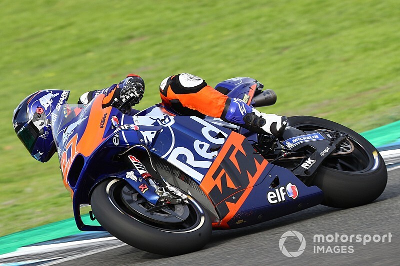 Lecuona: "Solo me comparo con Espargaró; con Pedrosa ni he hablado"