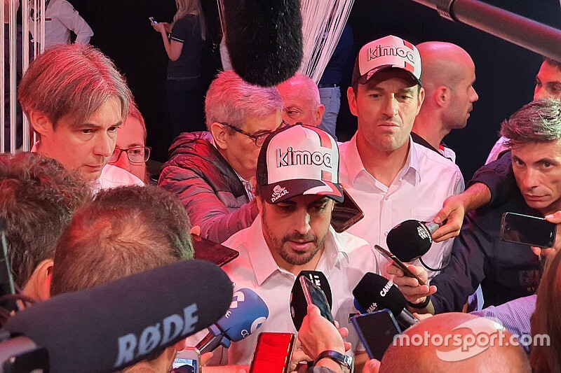 Alonso, Indy 500 için Andretti ile görüşüyor
