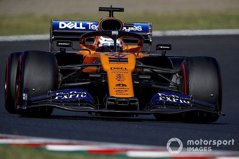 A McLaren drasztikus ugrása készül: 0.5 másodpercre a legjobbaktól?