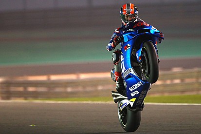 A Suzuki holeshot device nélkül áll rajthoz Katarban