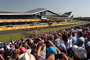 F1のドメニカリCEO、初のスプリント予選レースは好評だったと明かす。来季は「歴史あるグランプリ」で実施か