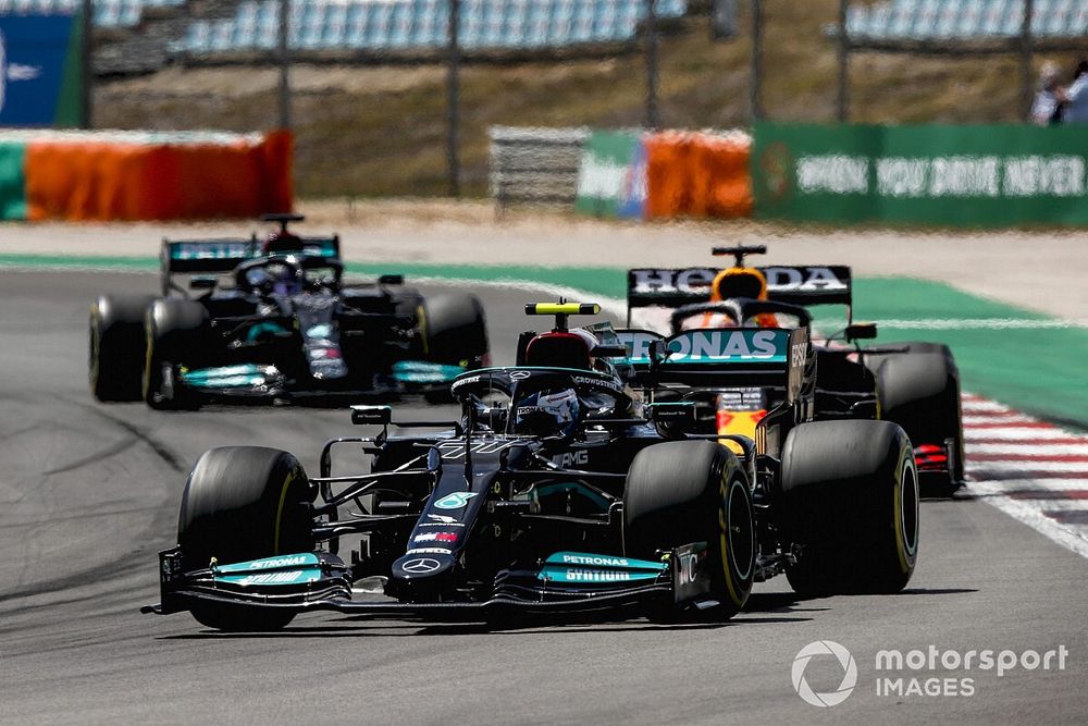 Verstappen geniet van duel met Mercedes: “Het was close”