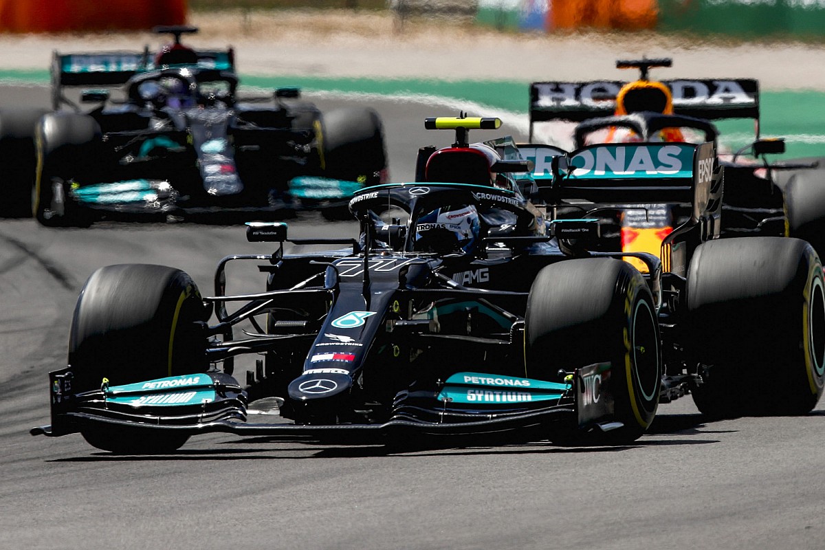 Инженер Mercedes: Хэмилтон не особо переживал, пропустив Ферстаппена
