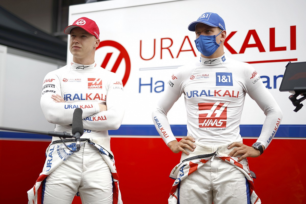 Штайнер решил оставить Шумахера и Мазепина в Haas