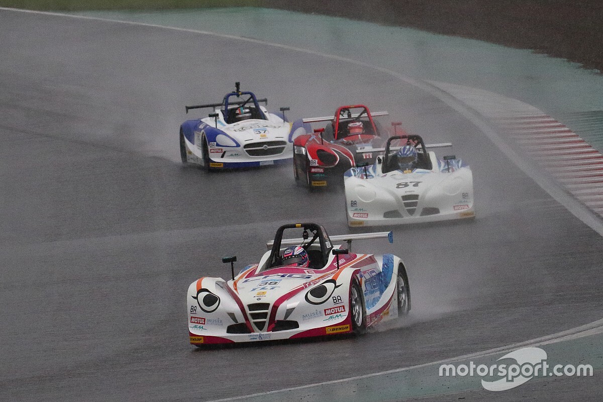 大雨となったKYOJO CUP第2戦決勝、三浦愛がポール・トゥ・ウィンで同シリーズ初勝利
