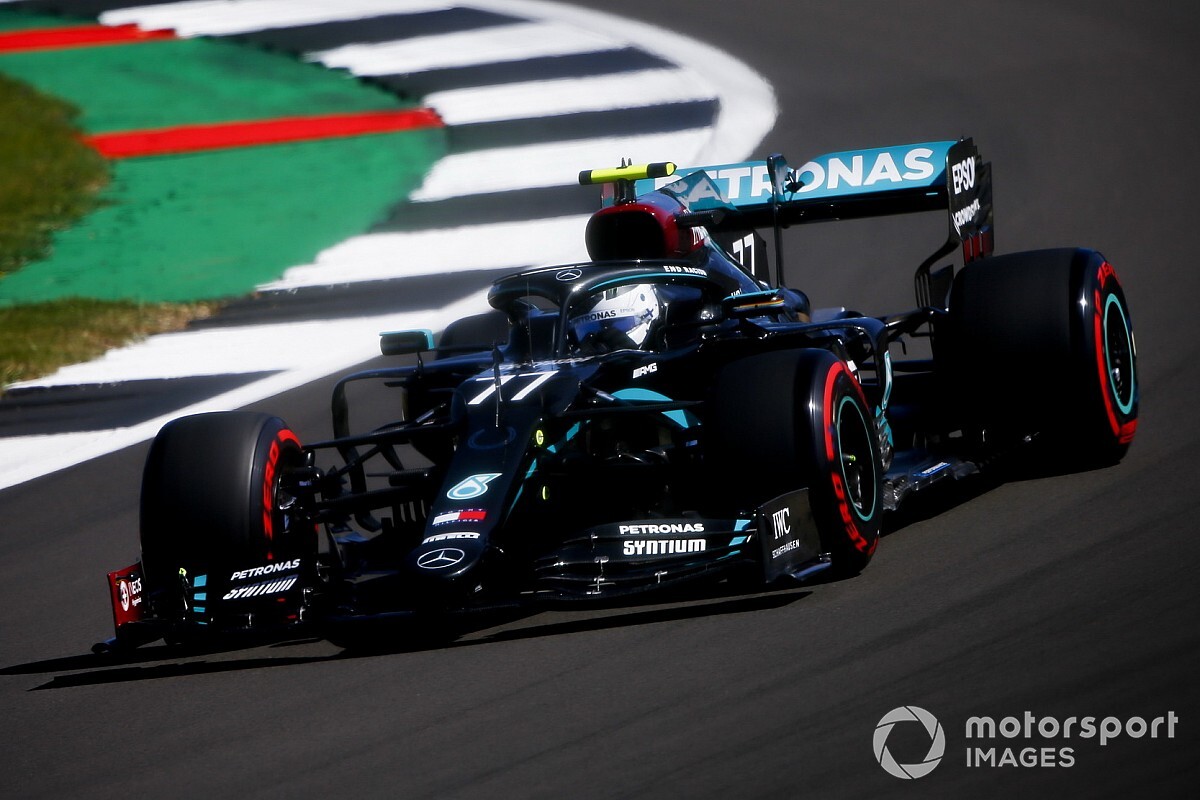 Bottas verslaat Hamilton voor pole-position, Verstappen vierde