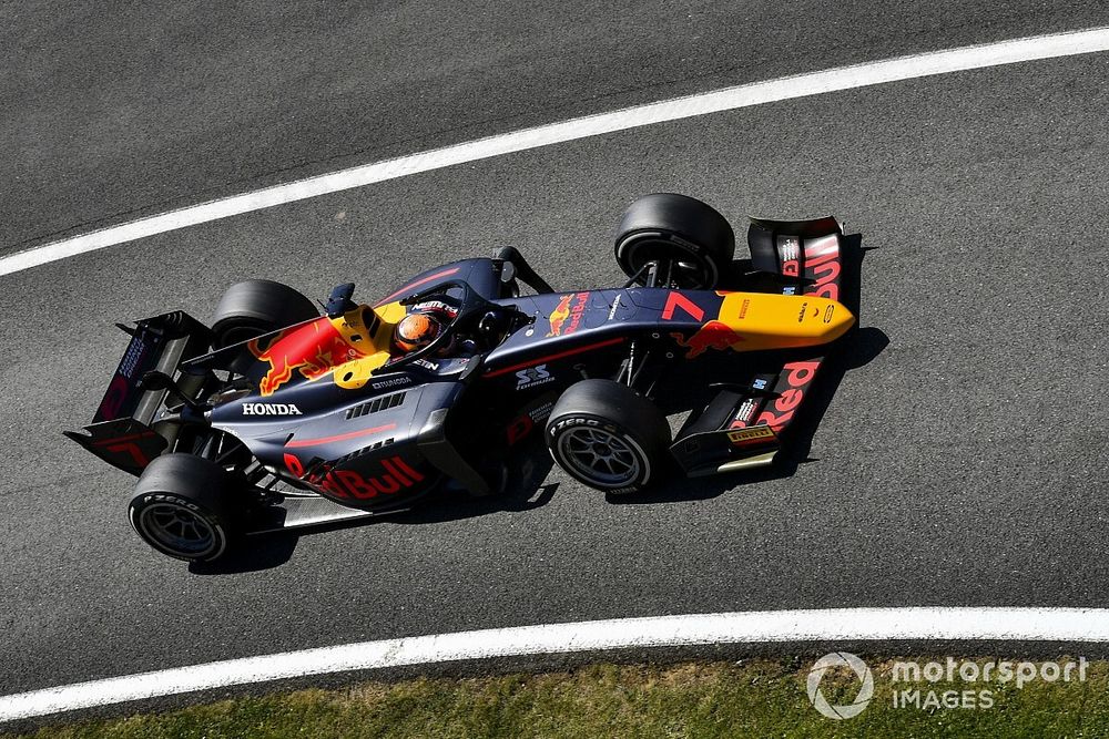 F2: disastro Prema, ne approfitta Tsunoda che vince a Silverstone