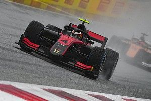 F2, Ungheria, Qualifiche: Callum Ilott mago del bagnato
