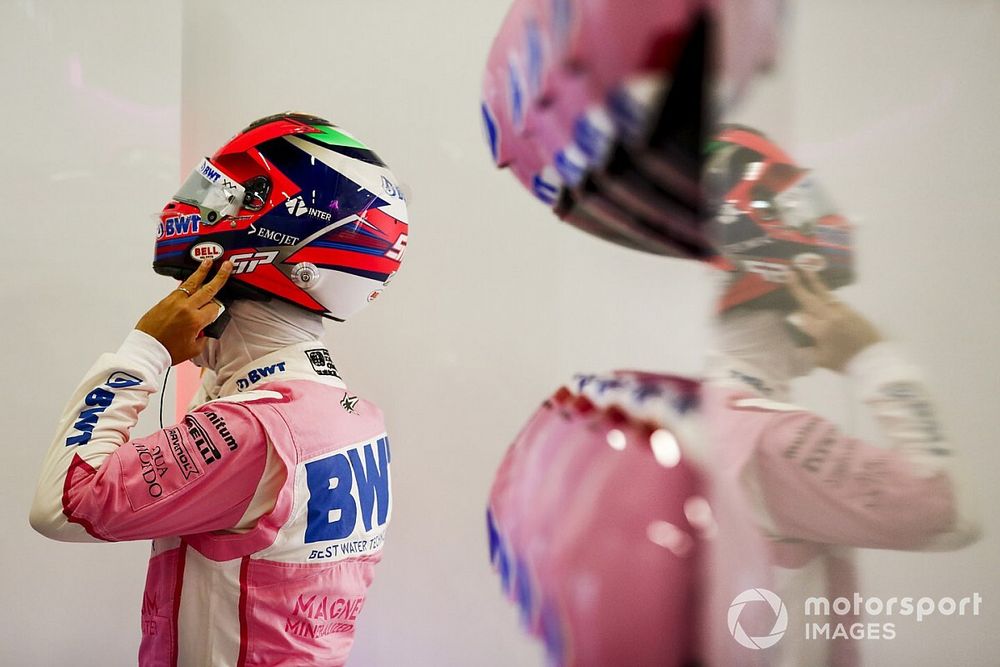 Sergio Perez, Racing Point, in the garage