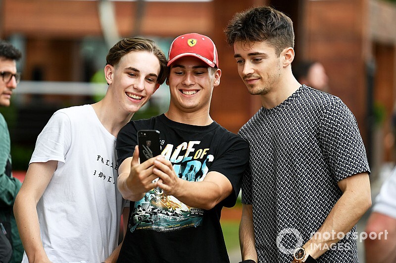Leclerc: "Melbourne'de galibiyet Ferrari için 'zor' görünüyor"