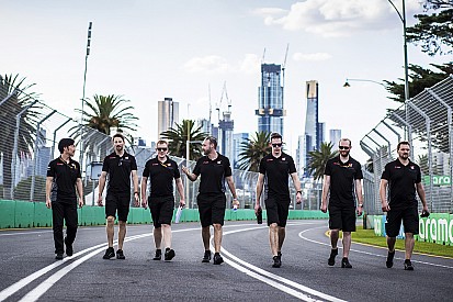 McLaren ve Haas, karantina haberini doğruladı