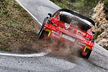 WRC Catalonië: Meeke als leider naar slotdag, Hyundai onderuit