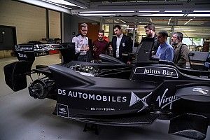 ¿Qué significa la electrificación en el automovilismo para el reclutamiento?