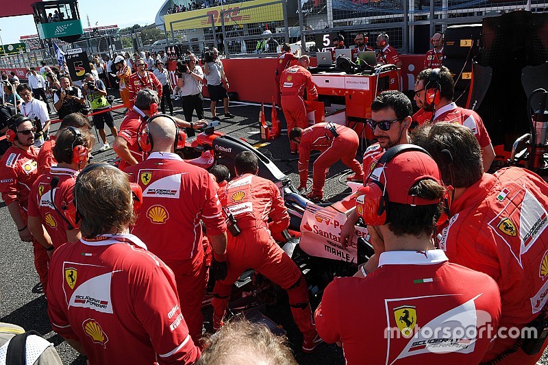 Tim rival: Situasi Ferrari bisa bertambah "kacau"