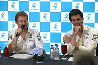 Rosberg: "Toto dışında Mercedes'te arkadaşım yok"