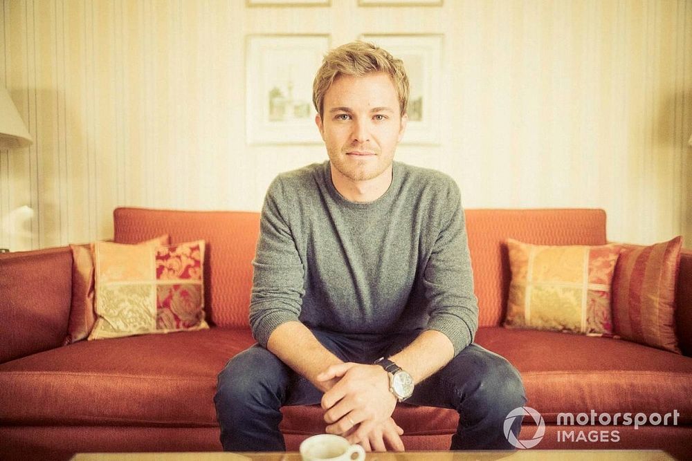 Rosberg, şampiyonluğun tadını çıkaramadan emekliliğini açıklamak zorunda kalmış
