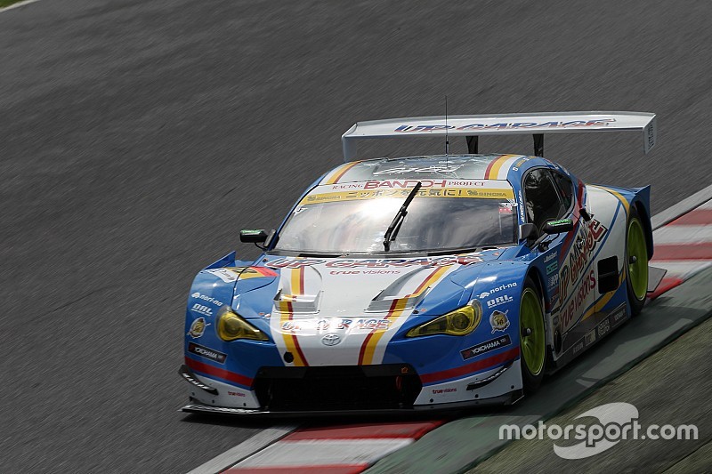 【スーパーGT】鈴鹿86周経過時点(GT300):18号車UPGARAGE首位