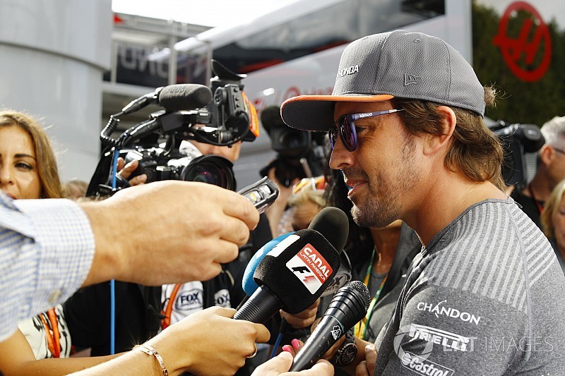 Alonso dice que no ha pensado en su futuro durante las vacaciones
