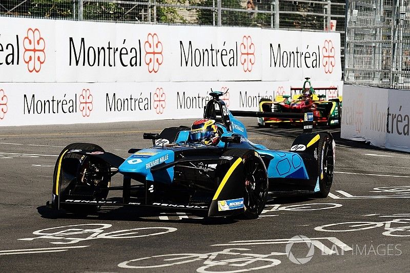 Sébastien Buemi, Renault e.Dams, leads Daniel Abt, ABT Schaeffler Audi Sport