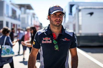 Sainz admits having Red Bull chiefs "against" him was tough