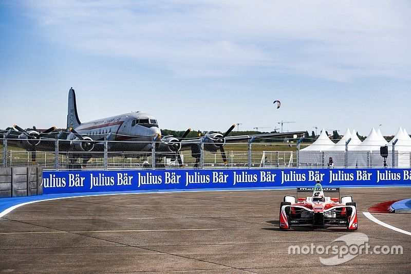 Rosenqvist larga na frente em Berlim; di Grassi é 7º