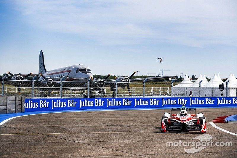 Rosenqvist larga na frente em Berlim; di Grassi é 7º