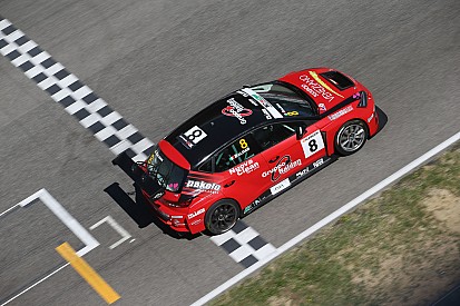 Baldan vince Gara 2 al Mugello e vola in vetta alla classifica