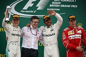 GP Inggris: Hamilton dominan, Ferrari alami drama ban