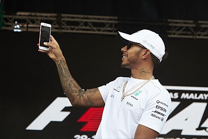 Brawn promises "exciting" digital F1 plans for 2018