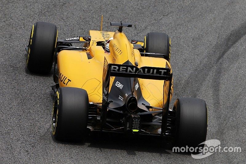Renault expects cautious start with all-new 2017 F1 engine