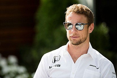 Button says new radio rules "impossible" to police