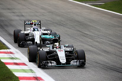 Hamilton: Degrading tyres meant no chance of Monza recovery