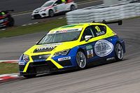 Nürburgring, Gara 2: Buri combatte e trionfa, Files recupera ed è terzo