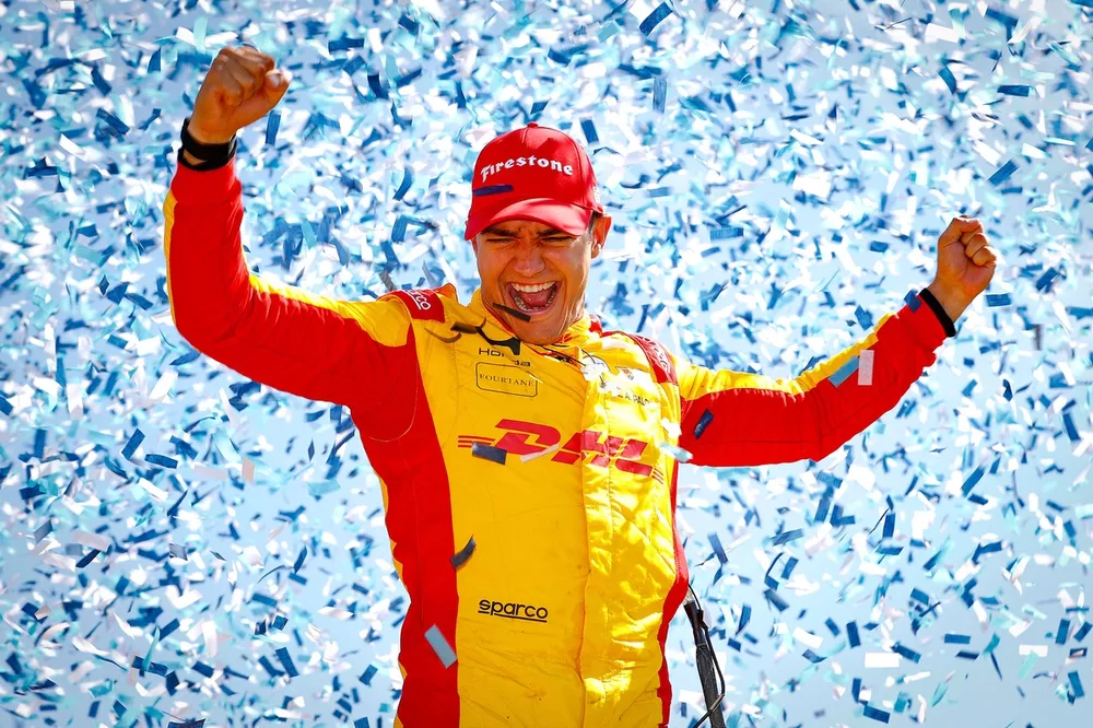 Chip Racing Flag Alex Palou dominates in Portland to extend IndyCar championship lead